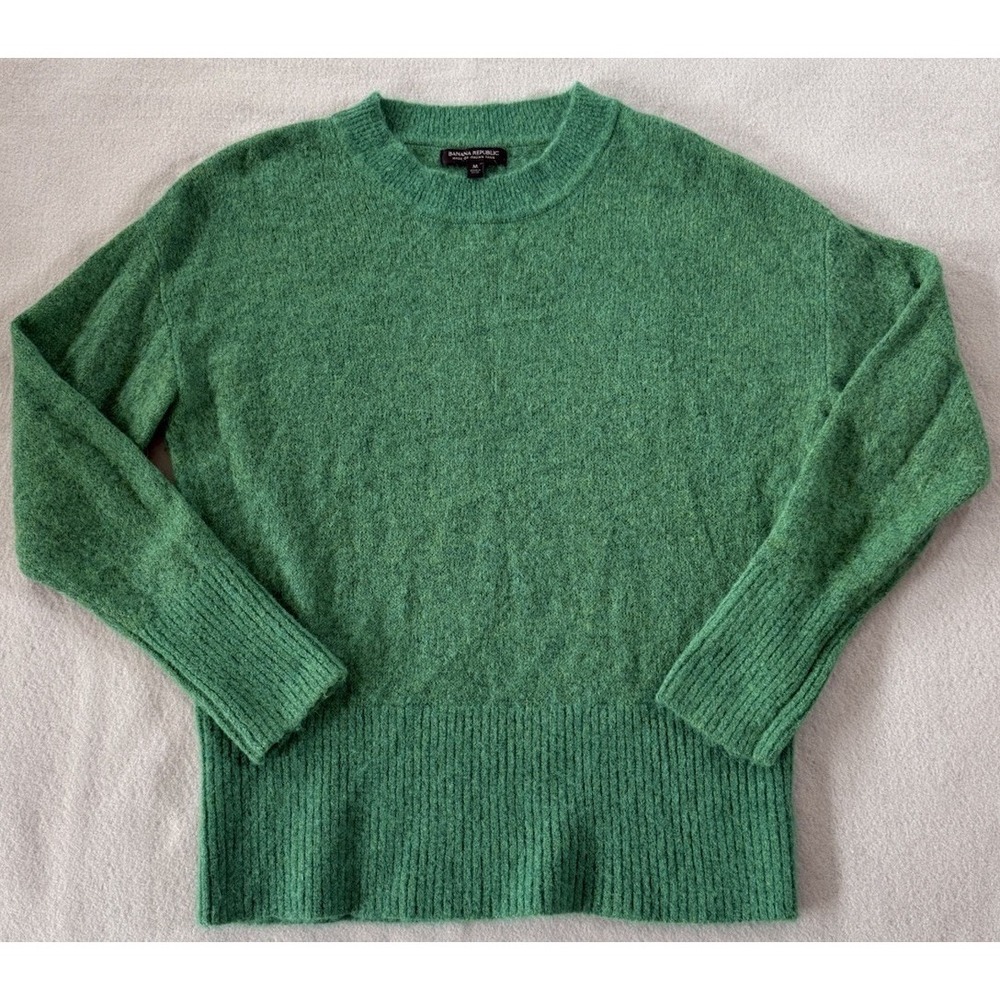 Banana Republic Merino Wool Crew Neck Sweater M Green Women Italian Yarn Classic